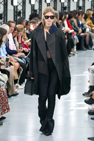 Look 39